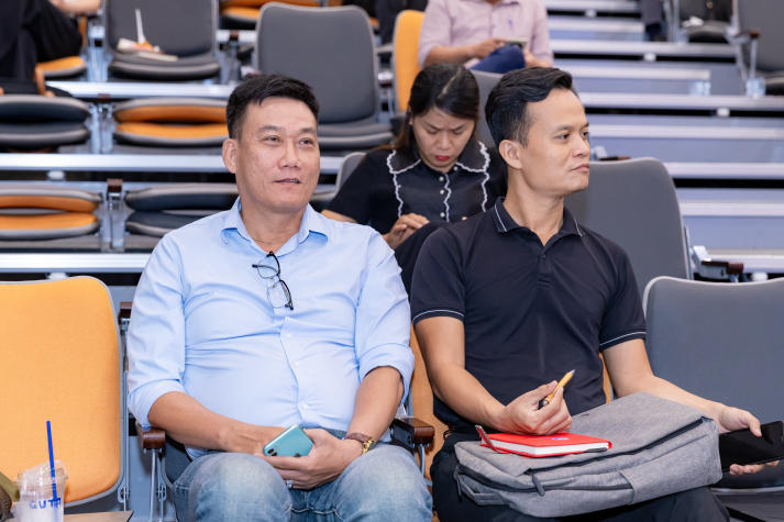Viện trưởng VJIT HUTECH mang mô hình đồng sáng tạo đại học - doanh nghiệp đến cộng đồng startup và SME TP.HCM 52
