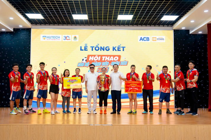 [Video] [Hội thao CB-GV-NV HUTECH 2025]: Khép lại mùa giải với những chiến thắng rực rỡ và tinh thần gắn kết 51