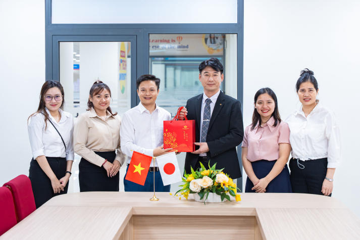 HUTECH và Công ty Toyota Nankai'S đẩy mạnh hợp tác trước thềm kỷ niệm 10 năm thành lập VJIT 61