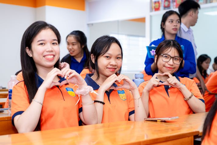 Sinh viên Khoa Trung Quốc học hun đúc lý tưởng cao đẹp qua cuộc thi Rung chuông vàng 17