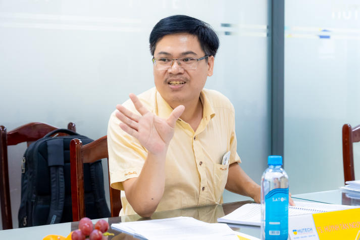 Nghiên cứu sinh ngành Quản trị kinh doanh HUTECH bảo vệ chuyên đề luận án tiến sĩ 80