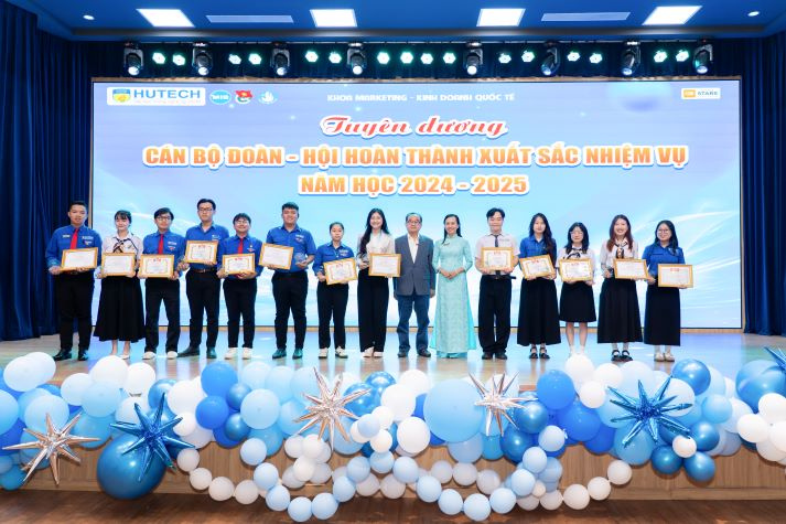 Nhiều kỳ vọng từ Hội nghị tổng kết và phát động phong trào sinh viên năm học 2025-2026 của Khoa Marketing - Kinh doanh quốc tế 94