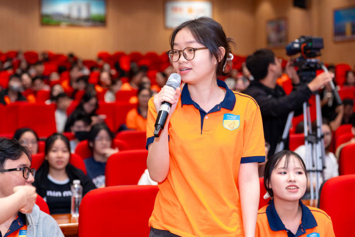 WeMeet - “Ba mặt nhiều lời”: Sinh viên HUTECH học cách tích lũy tài chính từ những câu chuyện đời thực 78