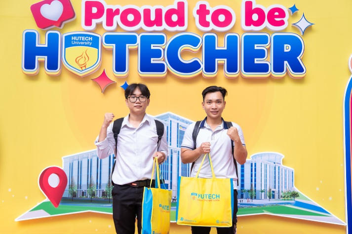 Đôi bạn cựu sinh viên ngành Công nghệ thông tin của HUTECH trở lại giảng đường làm tân sinh viên 20