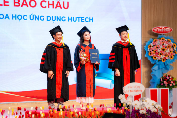 “Học tập suốt đời và không ngừng phát triển năng lực ngoại ngữ” 77