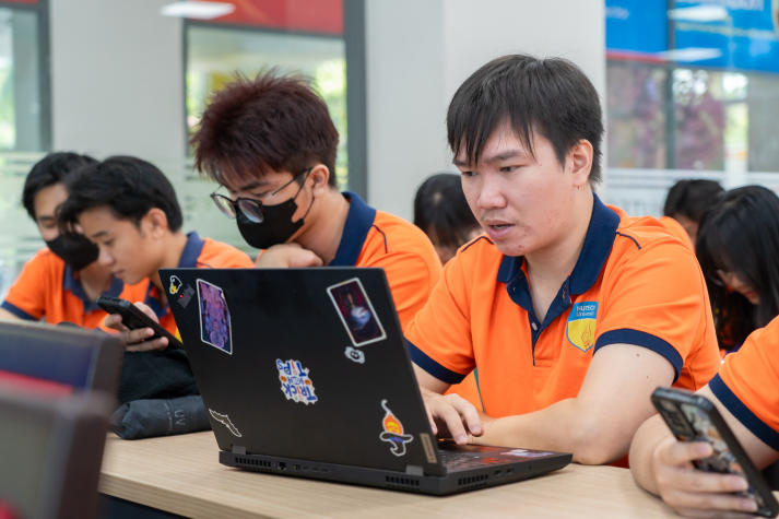 Sinh viên Khoa Kiến trúc - Mỹ thuật tiếp bước chân Bác, lan tỏa bản lĩnh thanh niên 30