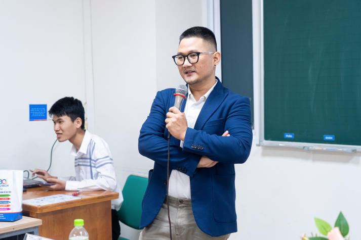 Sinh viên Khoa Tài chính - Thương mại HUTECH "giải mã" cơ hội đầu tư chứng khoán 9