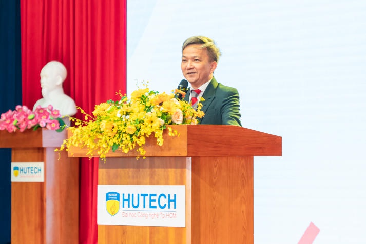 Từ những thành tựu rực rỡ trong năm học 2023-2024, Khoa Công nghệ thông tin sẵn sàng bước vào một hành trình mới 24