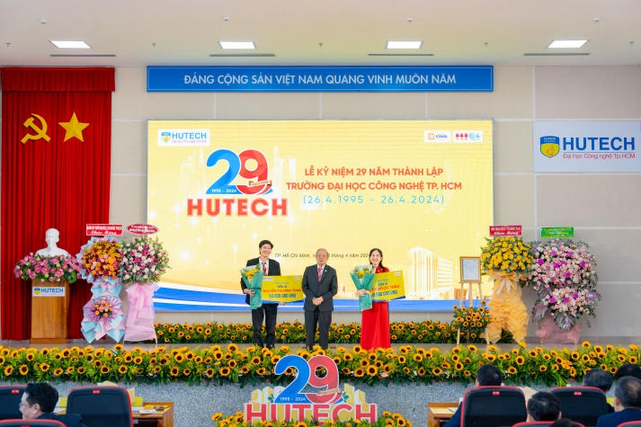 [Video] HUTECH proudly celebrated the 29th establishment anniversary: Steady growth - Prosperous integration 209