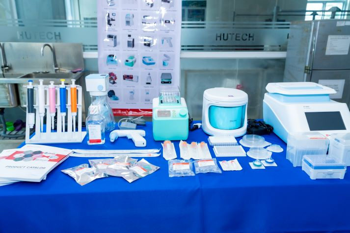 Sinh viên Công nghệ sinh học nâng cao trải nghiệm thực tế công nghệ sinh học phân tử 75