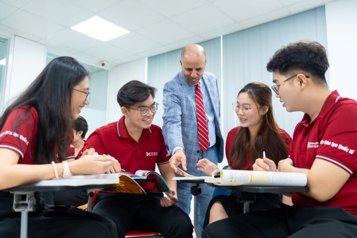 Chọn chương trình Cử nhân Chuẩn quốc tế HUTECH, sẵn sàng vươn xa trong môi trường toàn cầu 25