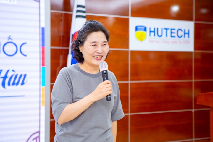 Tân sinh viên VKIT tìm hiểu và học hỏi kiến thức văn hóa, xã hội Hàn Quốc 43