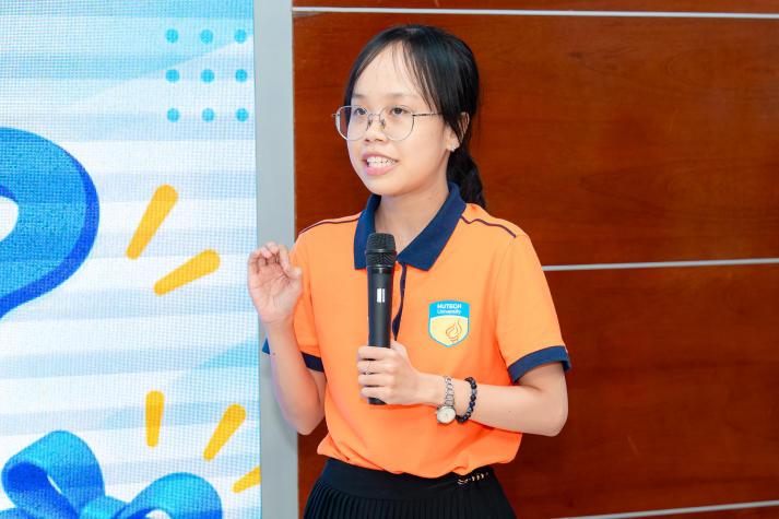 Sinh viên Khoa Tiếng Anh cập nhật xu hướng giảng dạy, định hướng nghề nghiệp thời AI 41