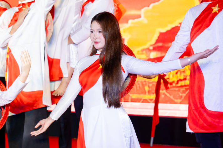 [Video] Sinh viên Khoa Điều dưỡng - Kỹ thuật y học “cháy” hết mình tại HUTECH’s Health Festival 2026 174