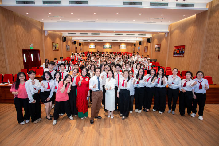 Sinh viên Du lịch - Nhà hàng - Khách sạn học giao tiếp chuẩn Hospitality từ chuyên gia 75