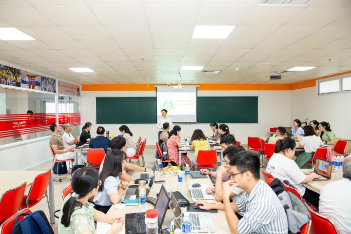 Viện Công nghệ Việt - Nhật  tổ chức tập huấn giảng dạy học phần "Đổi mới sáng tạo và tư duy khởi nghiệp" 36