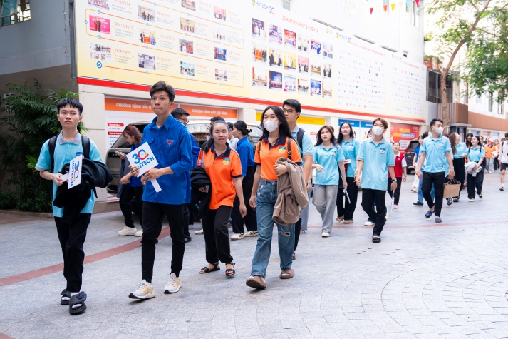 Sắc màu Khoa học sức khỏe bùng nổ tại HUTECH’s Health Festival 2025 76