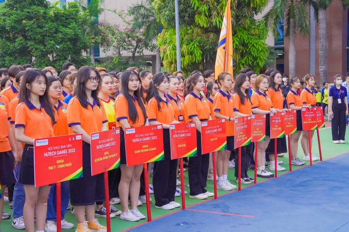 [Ảnh] Trai tài gái sắc HUTECH tự tin “show” nét đẹp năng động đậm chất Gen Z tại đa sân chơi 262