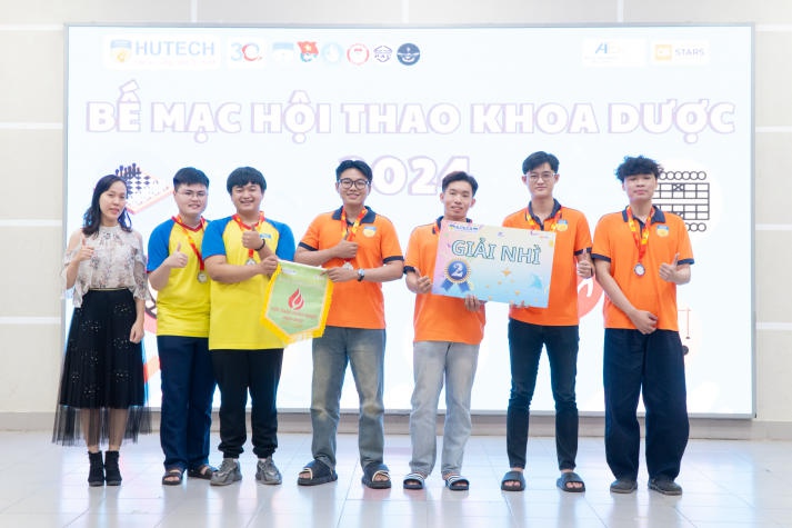 Gala “Xuân sắc màu” và Lễ bế mạc Hội thao sinh viên 2024: rộn ràng mừng xuân, tôn vinh tài năng Khoa Dược 274