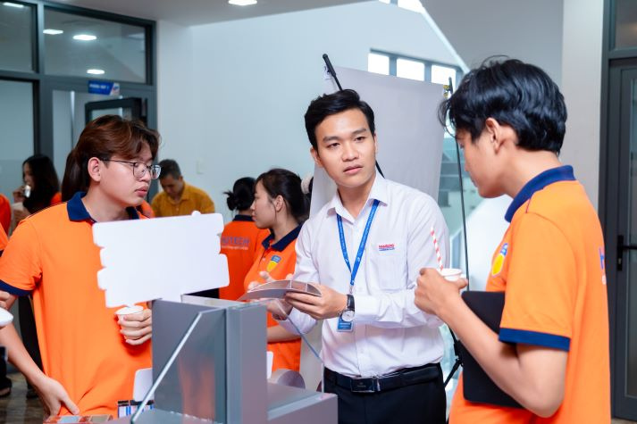 Sinh viên Kiến trúc khám phá bài toán tổ chức không gian sản xuất tại Nhà máy Nhôm Nam Sung 51