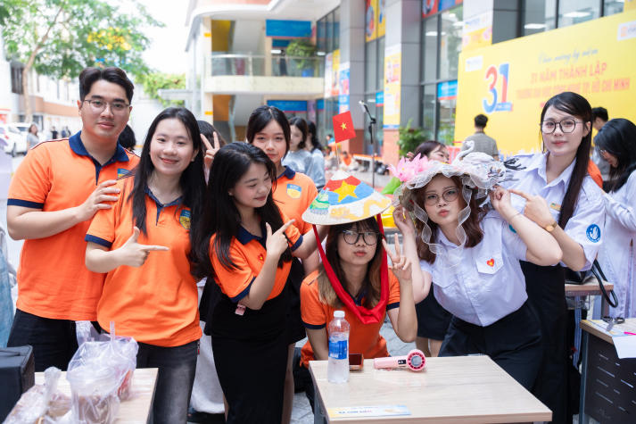 [Ảnh] Rộn ràng chuỗi hoạt động chào tuổi mới, lan tỏa khí thế và khát vọng vươn xa 308