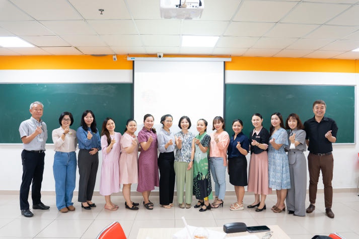 Viện Công nghệ Việt - Nhật HUTECH tổ chức tập huấn triển khai giờ học với giáo trình Marugoto 10
