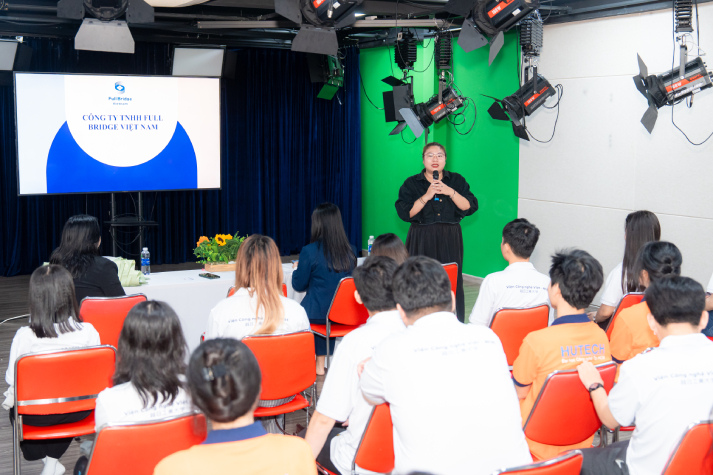 [Video] VJIT Connect 2026: Mở đầu hành trình học tập, kết nối tương lai nghề nghiệp 79