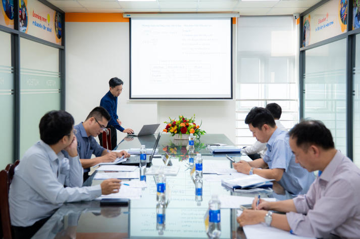 Nhiều giải pháp có tính thời sự trong buổi bảo vệ luận văn, đề án Thạc sĩ ngành Kỹ thuật điện 46