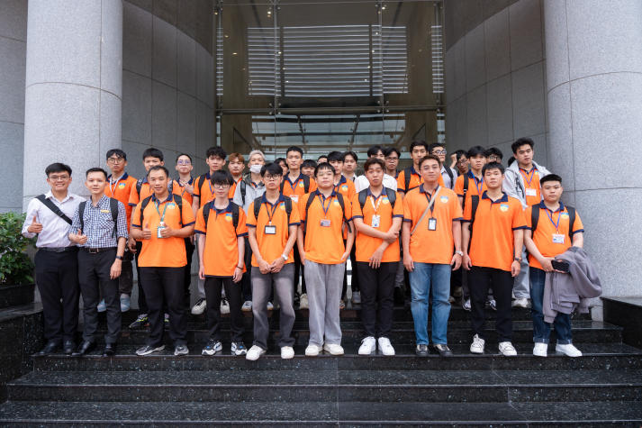 HUTECH IT Office Tour 2025: Sinh viên khám phá môi trường làm việc tại "ông lớn" ngành công nghệ FPT IS 84