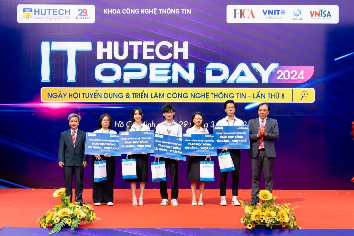 [Video] Gần 50 doanh nghiệp “săn” nhân sự công nghệ chất lượng tại HUTECH IT Open Day 2024 150