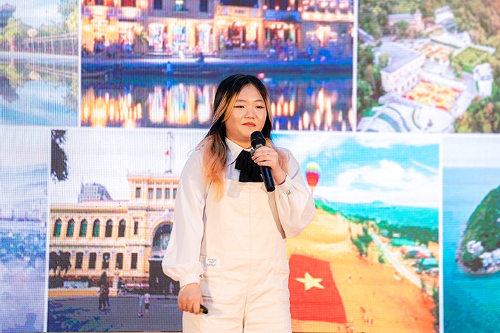 Sinh viên rủ nhau “vi vu” xứ sở kim chi ngay tại HUTECH trong Lễ hội Văn hóa Hàn Quốc 2023 185