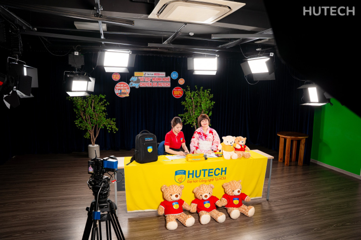 [HUTECH TIKTOK LIVE 2026] “Giải mã” chương trình đào tạo Ngôn ngữ Nhật Bản, Điều dưỡng, Kỹ thuật xét nghiệm y học 14