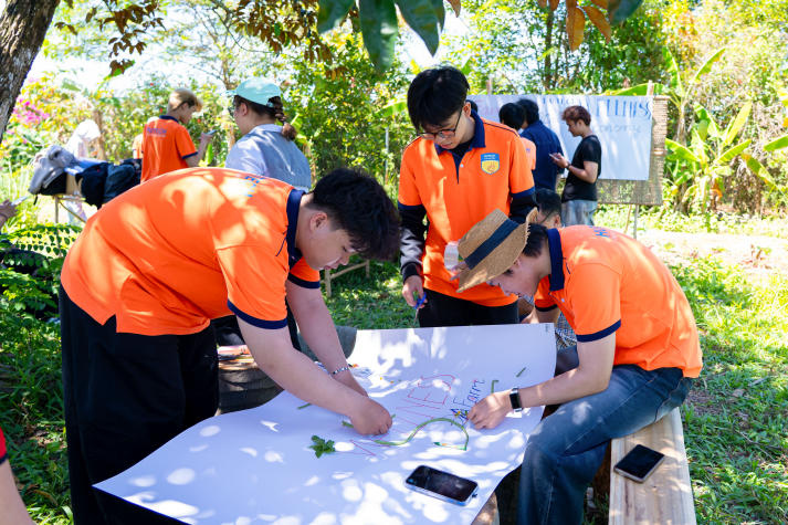 [Ảnh] Sinh viên HUTECH khám phá mô hình kinh tế sức khỏe bền vững qua hành trình thực tế 80