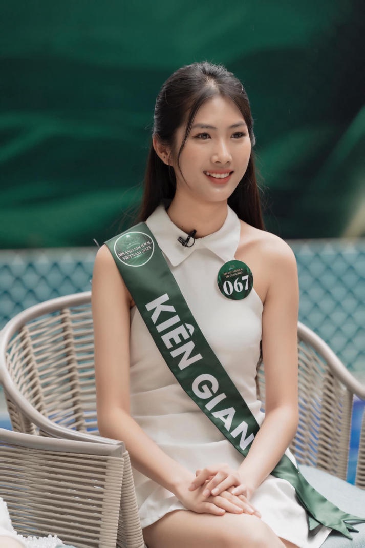 [Ảnh] Trai tài gái sắc HUTECH tự tin “show” nét đẹp năng động đậm chất Gen Z tại đa sân chơi 194