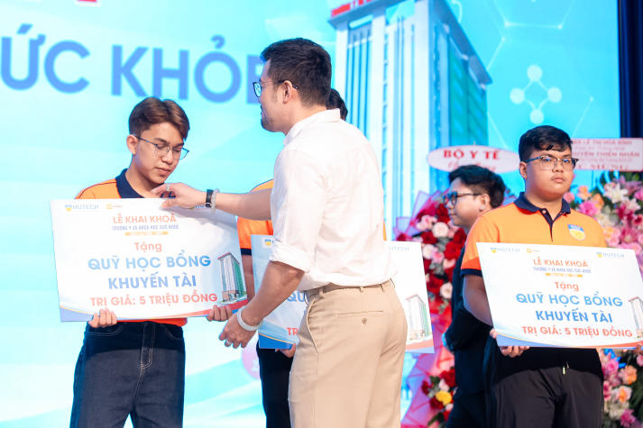 Trường Y và Khoa học Sức khỏe HUTECH khai khóa năm 2026 với “lời cam kết đầu tiên” về tri thức và y đức 59