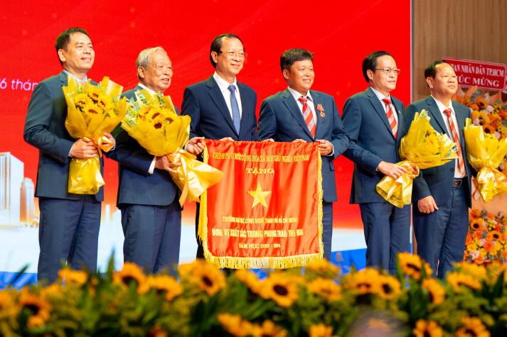 Tổng quan về Trường 211