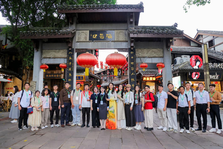 PGS.TS. Hà Minh Tuấn tham gia “Hành trình đỏ nghiên cứu, học tập” tại Trùng Khánh (Trung Quốc) 88