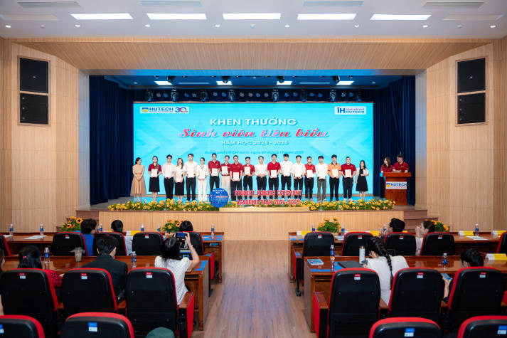 Viện Đào tạo Quốc tế ghi dấu những nỗ lực đáng tự hào tại Lễ tổng kết năm học 2024-2025 67