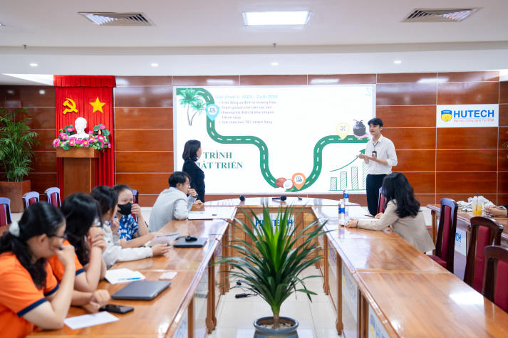 Top 6 HUTECH Startup Wings 2025 trang bị kỹ năng thực chiến về thiết lập mục tiêu kinh doanh và tài chính 97
