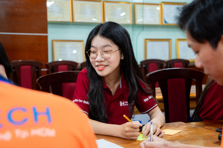 Sinh viên I-HUTECH nhận diện đúng vấn đề và tư duy hệ thống qua Hội thảo “Problem-Solving Essentials” 55