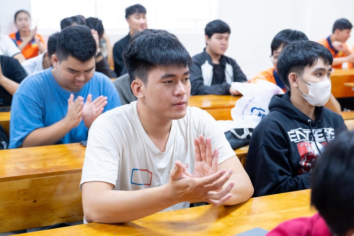 Sinh viên VJIT tìm hiểu cơ hội việc làm Kỹ sư ô tô cùng doanh nghiệp Nhật 48