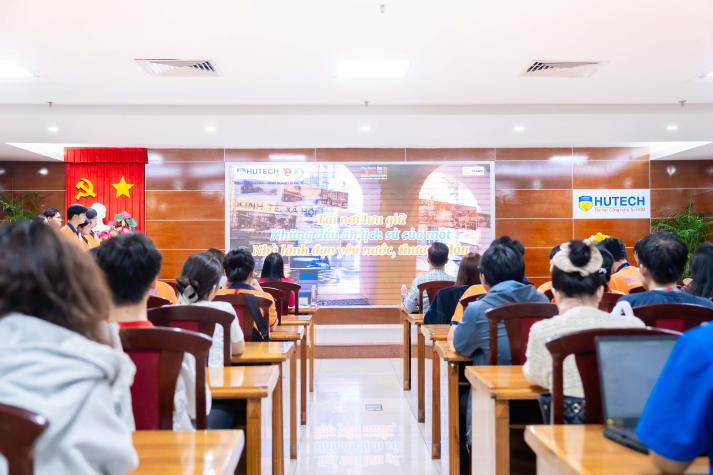Hành trình lan tỏa ánh sáng tư tưởng Hồ Chí Minh của sinh viên Khoa Marketing - Kinh doanh quốc tế 57