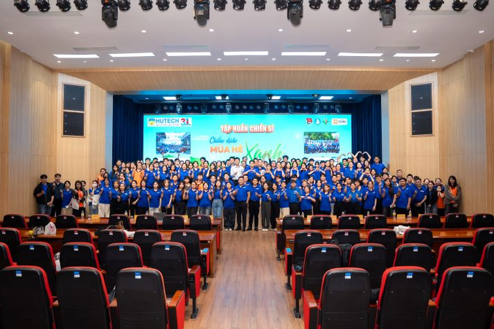 Gần 400 chiến sĩ Mùa hè xanh HUTECH 2026 vững vàng hành trang trước ngày ra quân 73
