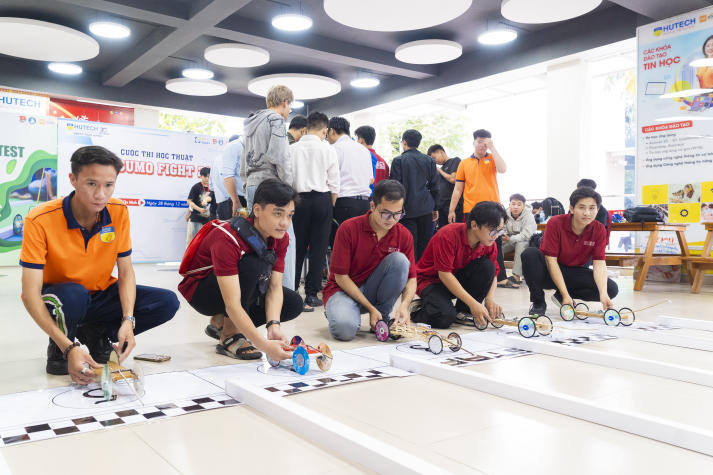 [HUTECH 30 năm] Kiến tạo môi trường giáo dục toàn diện 43