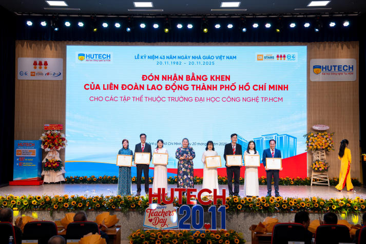 [Video] HUTECH long trọng công bố xếp hạng QS Ranking trong dịp Tri ân Nhà giáo 20/11 157