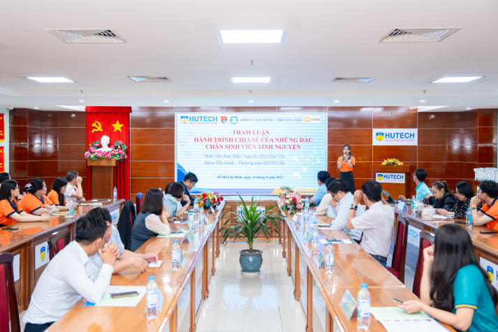 Vinh danh sinh viên Khoa Tài chính - Thương mại: Những trái tim tình nguyện vì cộng đồng 33