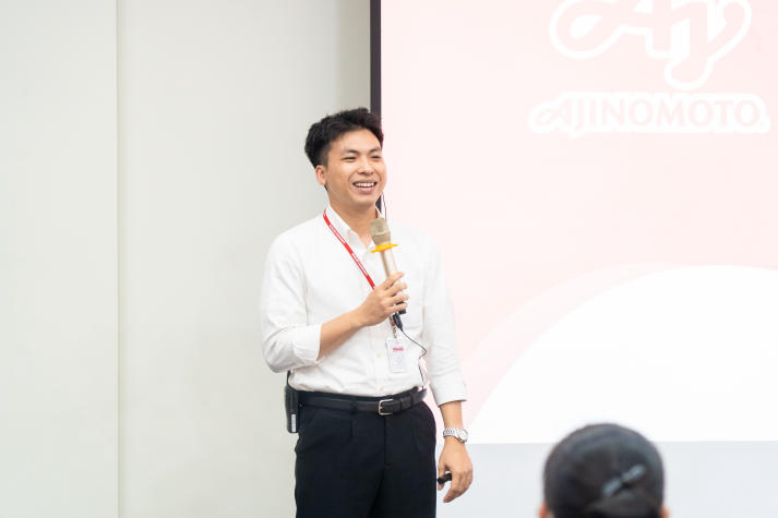 Sinh viên Công nghệ thực phẩm “mắt thấy, tay chạm” quy trình sản xuất xanh tại Nhà máy Ajinomoto Việt Nam 21