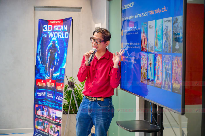 Sinh viên ngành Nghệ thuật số được đánh giá bài tập trực tiếp bởi chuyên gia của Lumina 23