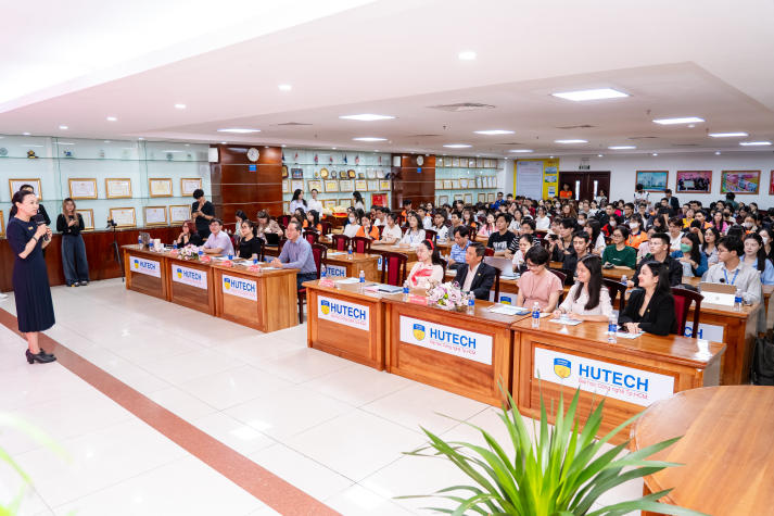 Khởi động sân chơi truyền thông số, cập nhật kỹ năng sáng tạo nội dung số cho sinh viên HUTECH 10