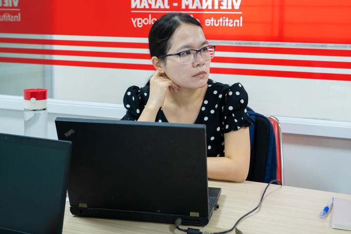 Viện Công nghệ Việt - Nhật tổ chức tập huấn “Tư duy thiết kế dự án” cho đông đảo CB-GV-NV Trường 33